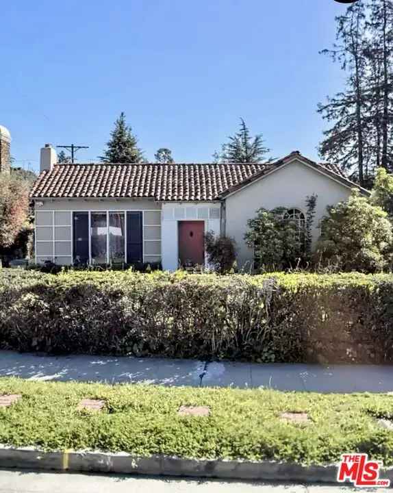 House For Sale in 1336, Club View Drive, Los Angeles, California