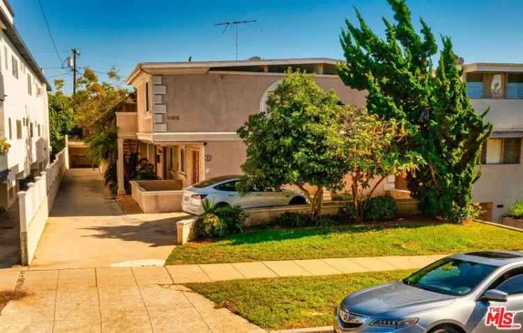 House For Sale in 11938, Dorothy Street, Los Angeles, California