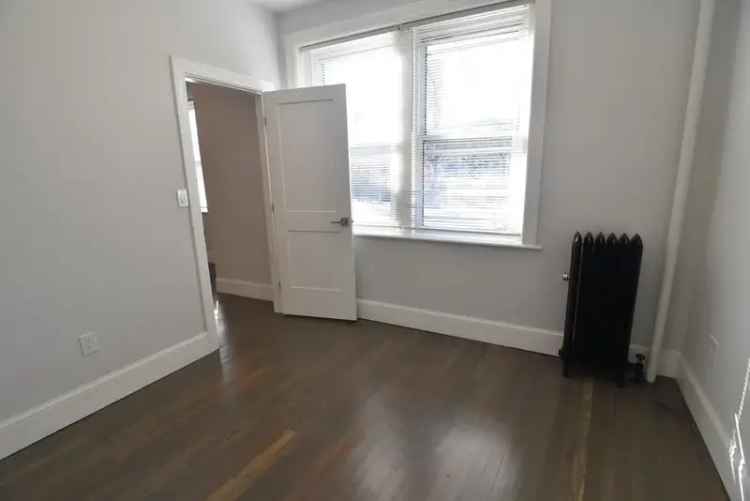 Rent Prime Apartments in Fenway with Modern Amenities and Parking