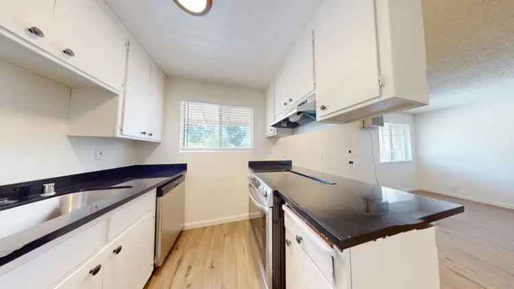 Rent Remodeled 2 Bedroom Apartment Near Schools and Feather River