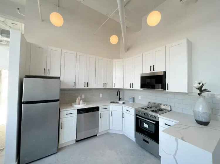 Rent Apartments in The Wolf Building Philadelphia with Modern Features