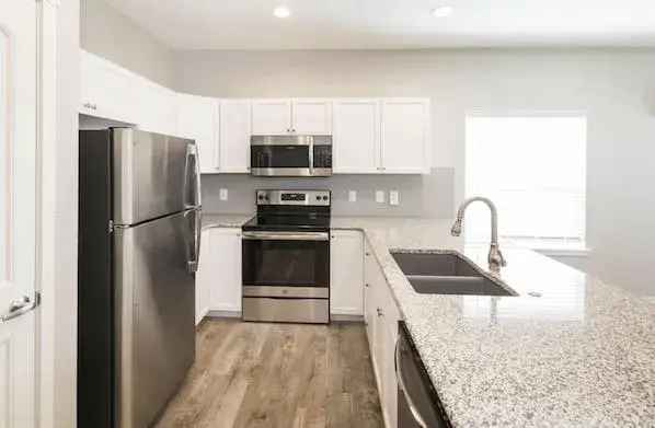 Rent Spacious 1 Bedroom Apartment Unit with Modern Features in Colorado Springs