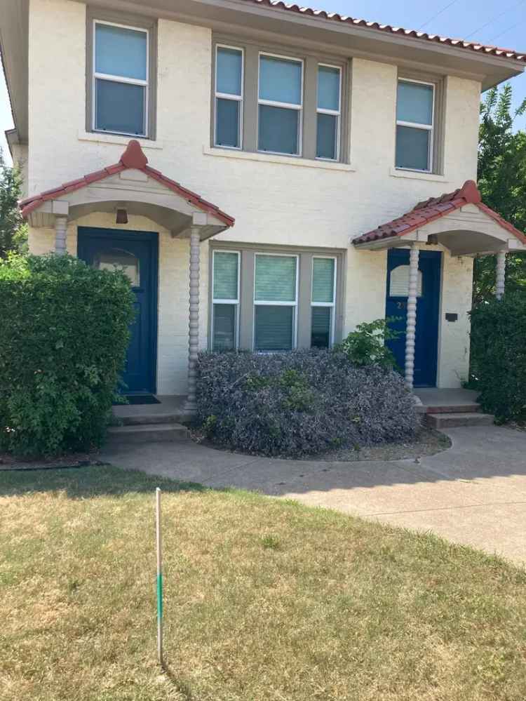 Rent Duplex in TCU Area with Renovated Charm and Great Features