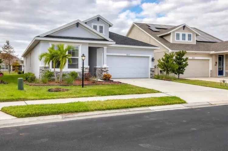 House For Sale in Bradenton, Florida