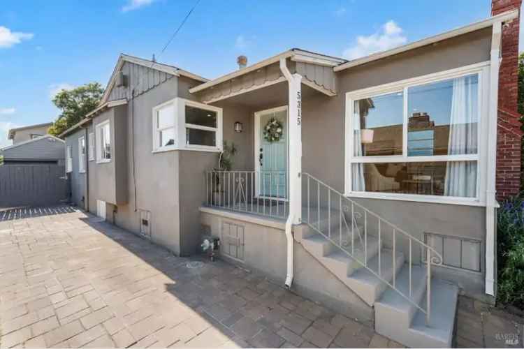 Buy Bungalow in Oakland with 2 Bedrooms and Den for Home Office