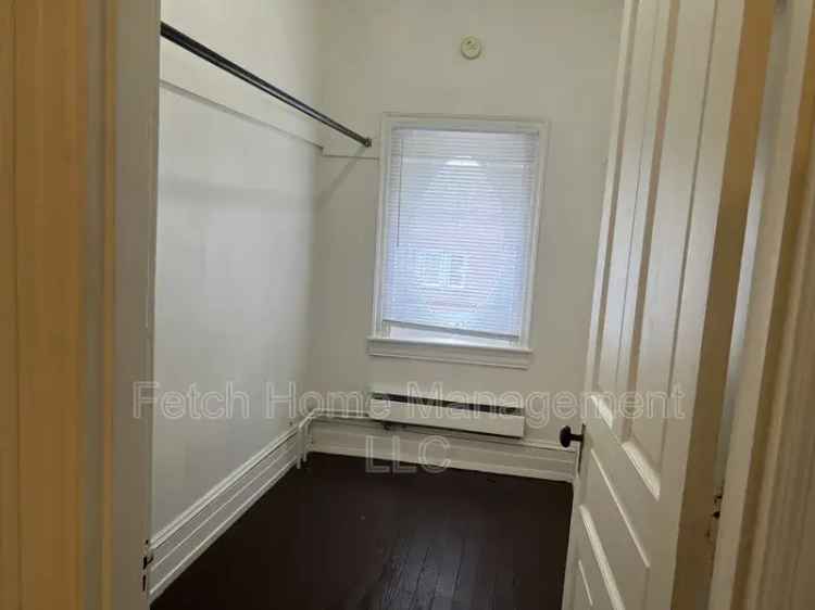 3 Bedroom Apartment for Rent in Downtown York with Utilities Included