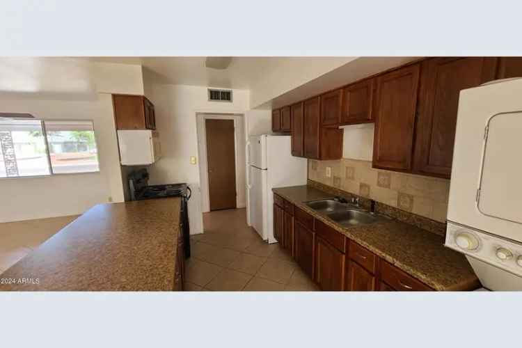 Rent 2 Bedroom Home in Sun City Near 107th Ave and Peoria