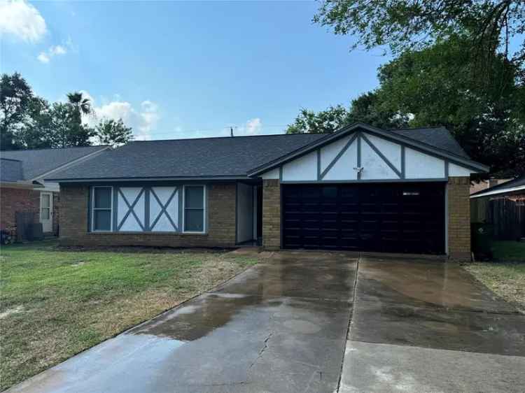 Buy House in Angleton with Modern Updates and Spacious Backyard