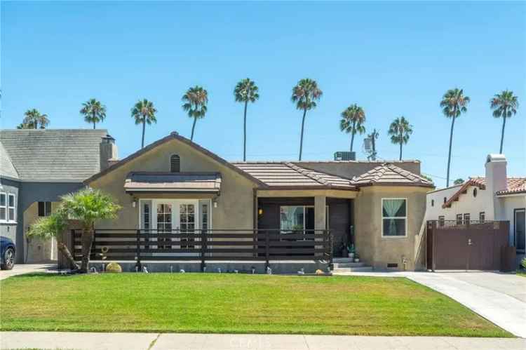 House For Sale in 5332, South Harcourt Avenue, California