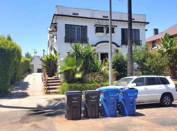 House For Sale in 1427, Laveta Terrace, Los Angeles, California