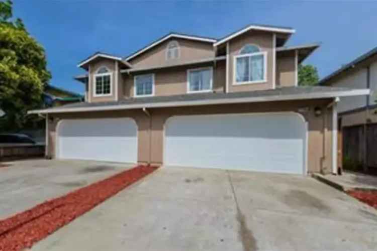 Duplex Investment Opportunity Buy in Gilroy Spacious 4 Beds 2.5 Baths