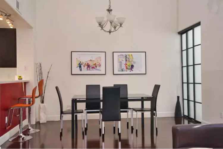 Buy Townhome Style Condo in San Jose with Three Bedrooms and Gourmet Kitchen