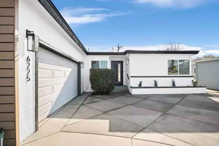 House For Sale in 6225, Viewpoint Drive, San Diego, California