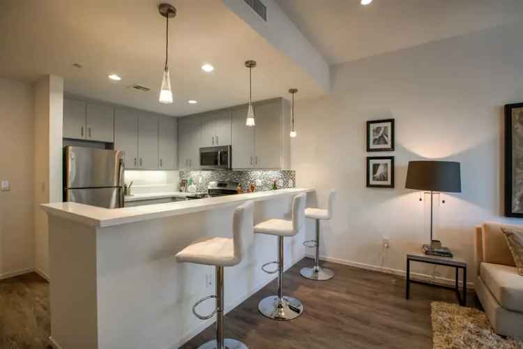 Rent Luxury Apartments in Legendary Glendale with Amenities and Skydeck