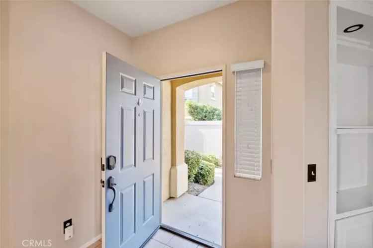 Buy Townhome in Temecula with Gorgeous Views and Excellent Location