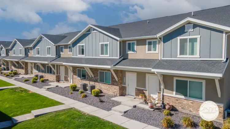 Rent Apartments in Dublin Farms Townhomes Eagle Mountain with Fitness Center