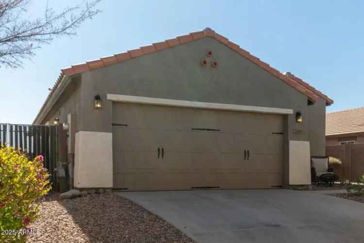 House For Sale in 2185, East Hazeltine Way, Gilbert, Arizona