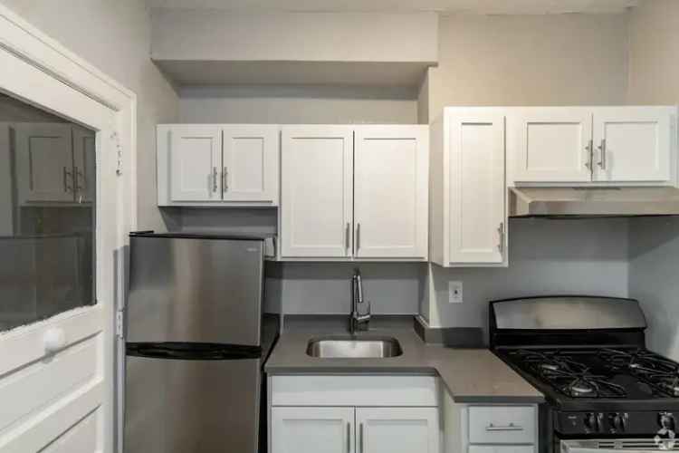 Rent Apartments at Wellesley Apartments in Midtown with Amenities