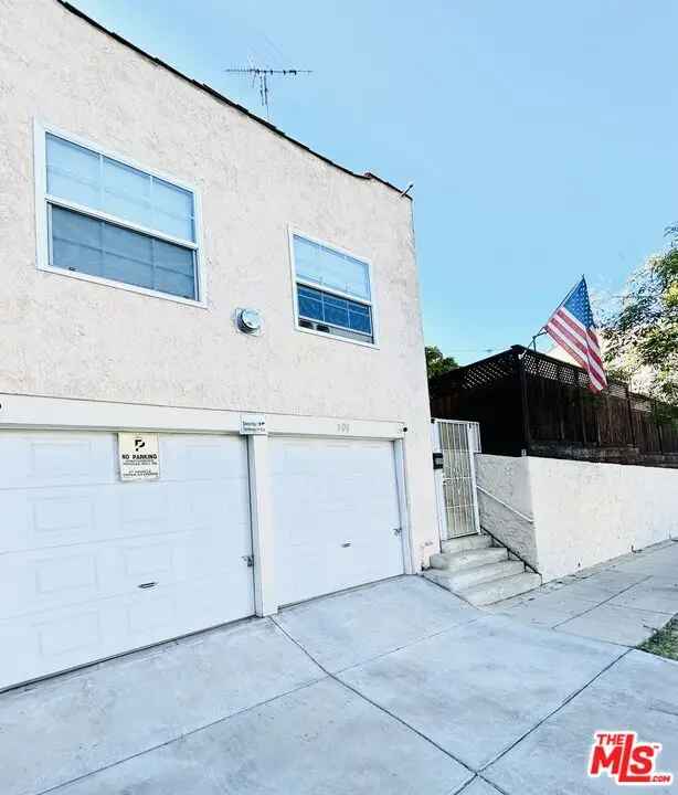 House For Sale in 200, North Reno Street, Los Angeles, California