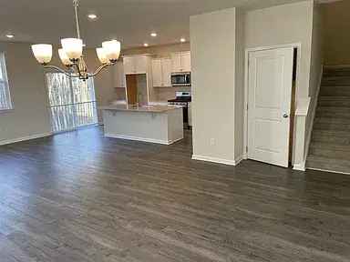 Rent Luxury Townhouse in Jackson with Finished Basement and Garage