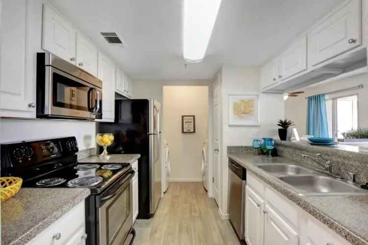 Rent Apartments in Green Valley: Spacious and Recently Renovated