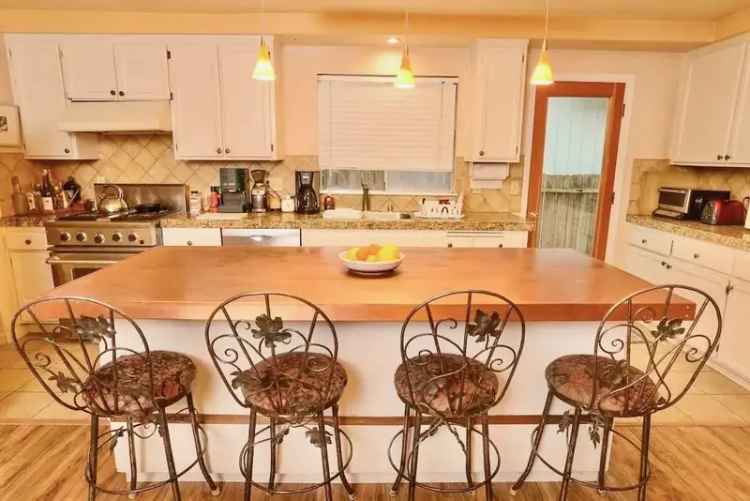 Rent Beautiful Furnished Home with Backyard and Hot Tub in Sonoma County