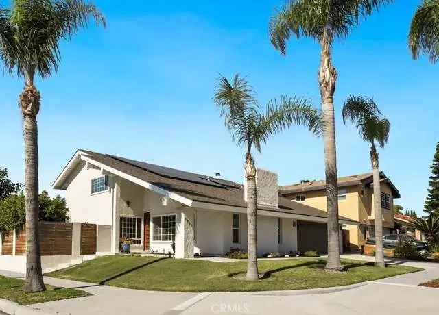 buy luxury house in Northwood with no hoa fees and modern features