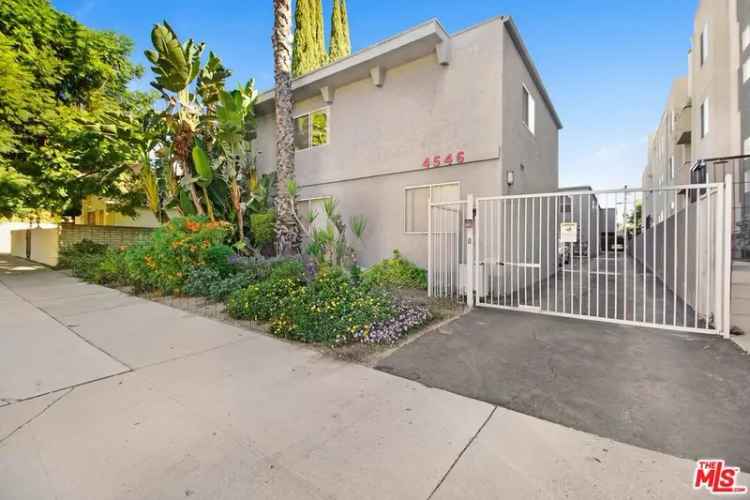 House For Sale in 4546, Murietta Avenue, Los Angeles, California