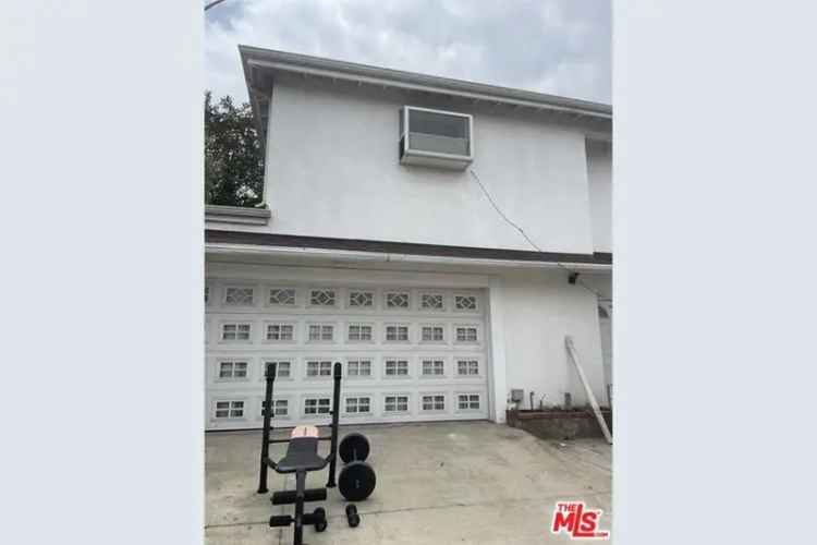 House For Sale in 8357, Westlawn Avenue, Los Angeles, California