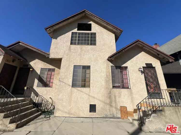 House For Sale in 811, Waterloo Street, Los Angeles, California