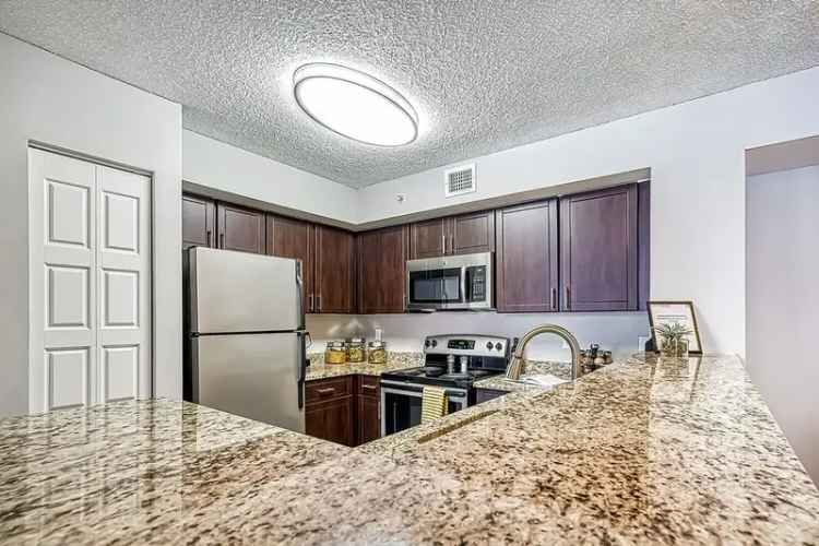 Rent Apartments in Deerfield Beach with Pool and Luxury Features