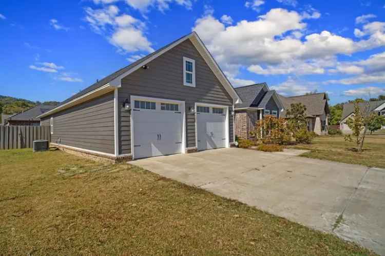 House For Sale in 205, Promenade Circle, Russellville, Arkansas