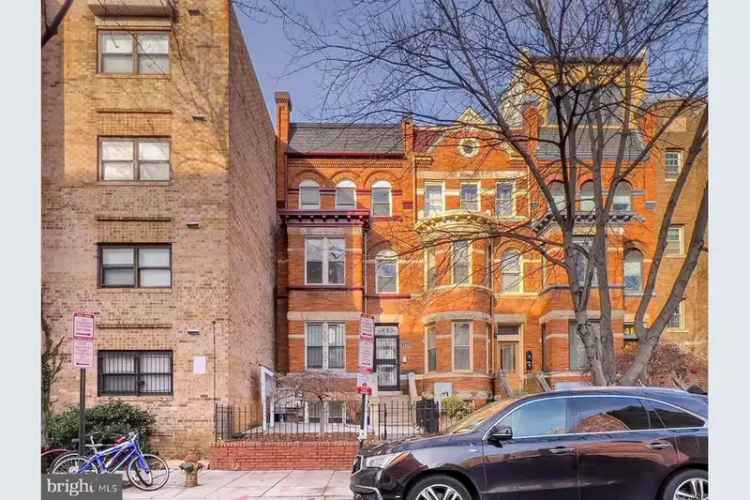 Flexible investment buy in Columbia Heights with renovated units and parking