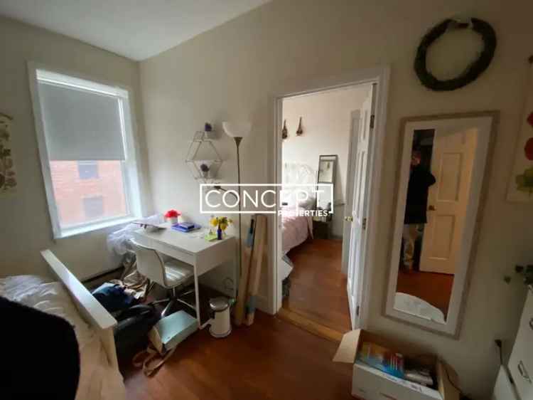 Rent Spacious 2 Bedroom Condo in Central Beacon Hill