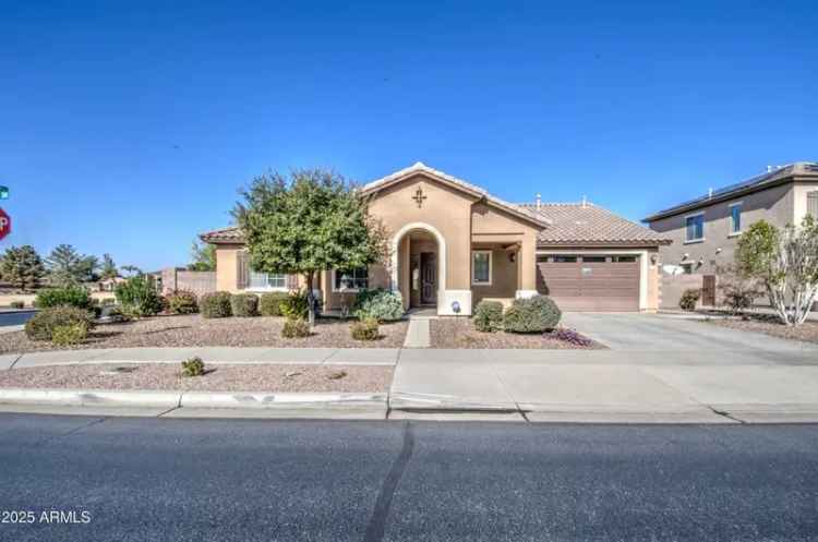 House For Sale in 18618, East Mockingbird Drive, Queen Creek, Arizona