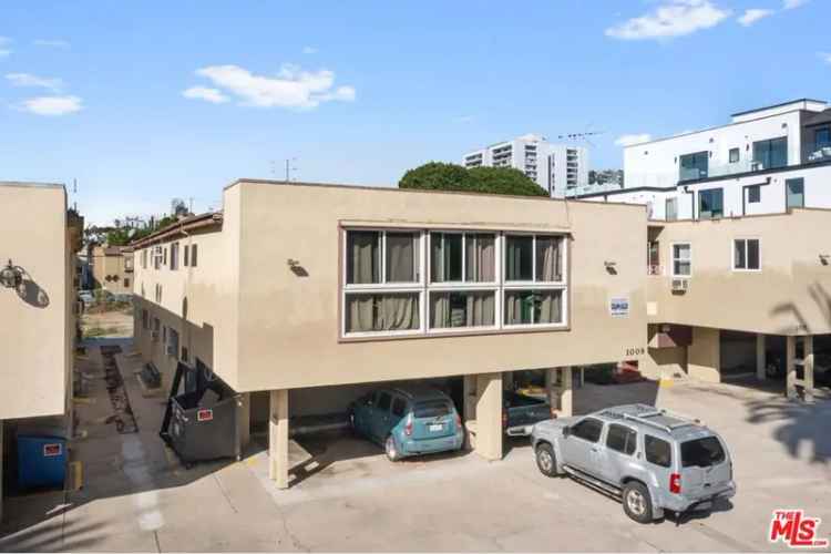 House For Sale in 1009, North Croft Avenue, Los Angeles, California