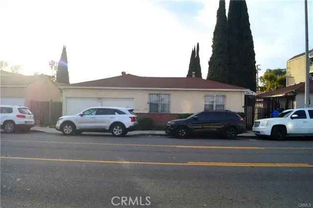 House For Sale in 1615, Cherry Avenue, Long Beach, California