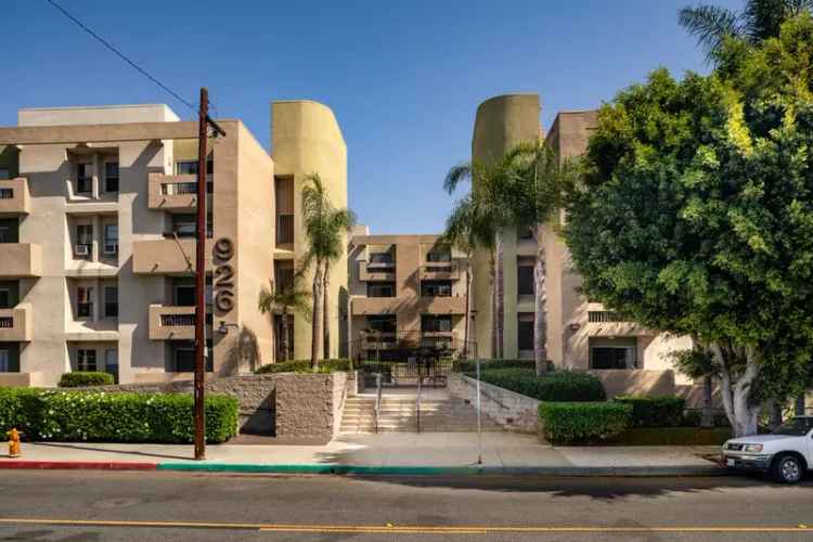 Rent Apartments in California with Convenient Features