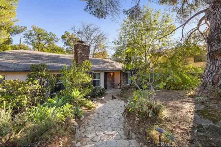 Home for Sale in Tujunga with Mountain Retreat Features