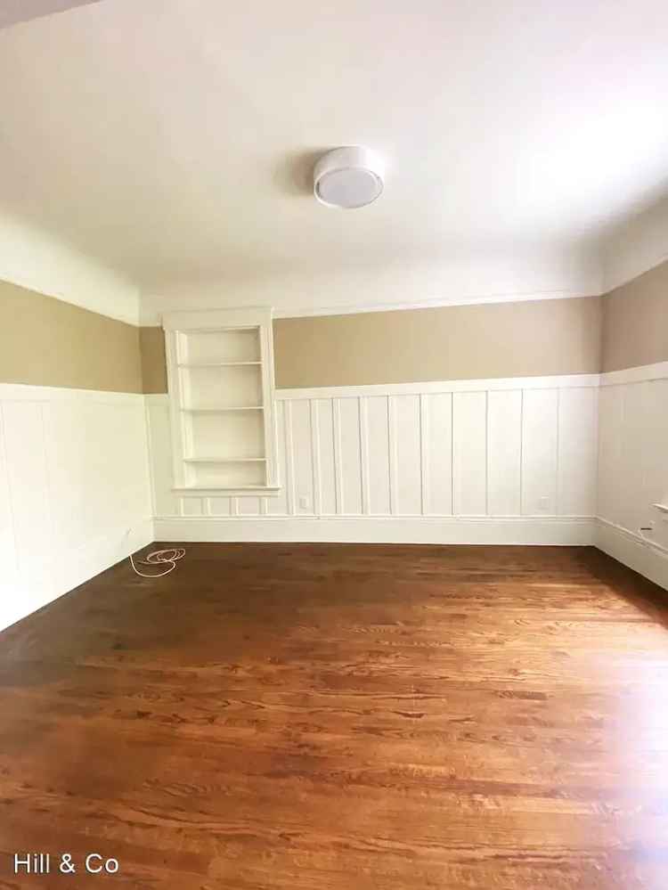 Apartment for Rent in Pacific Heights with Modern Features