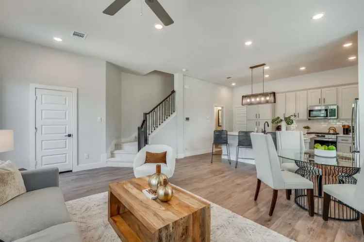 Rent Luxury Apartments in Arlington with Modern Comfort near AT&T Stadium