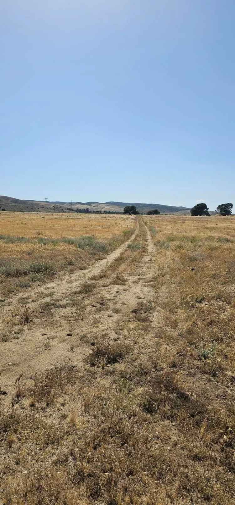 Land For Sale in Lancaster, California