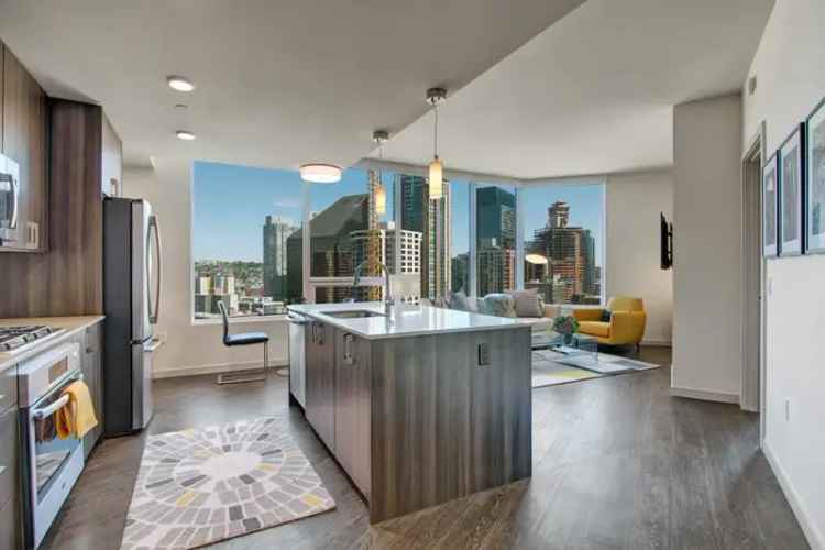 Rent Apartments at Tower 12 in Seattle with Modern Amenities