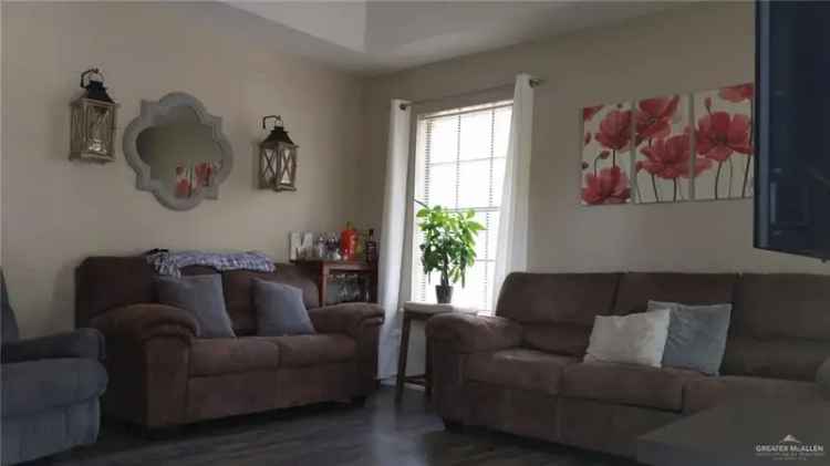 Rent 3 Bedroom 2 Bathroom Home Near Park and McAllen Convention Center