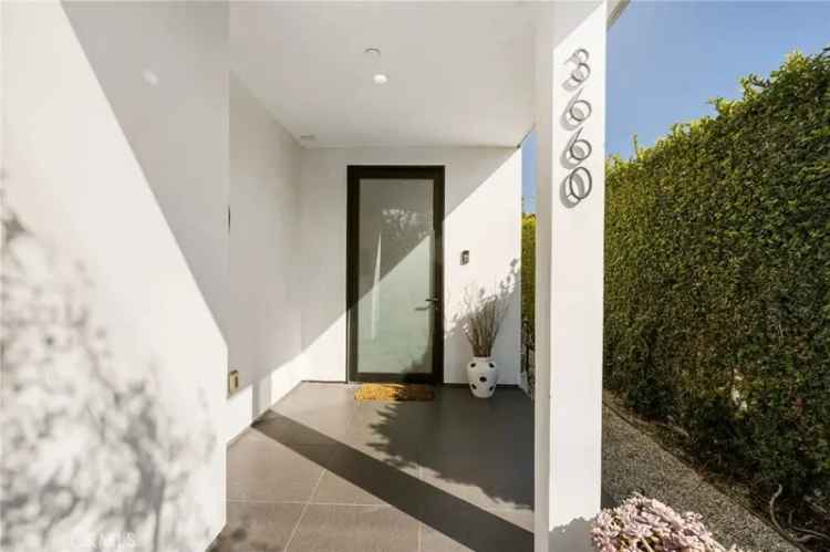 House For Sale in 3660, Beethoven Street, Los Angeles, California