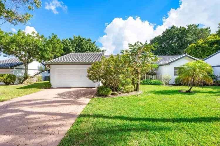 House For Sale in 78, Hampshire Lane, Boynton Beach, Florida