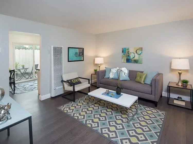 Rent 2 Bedroom Apartments in Hayward with Pet-Friendly Amenities