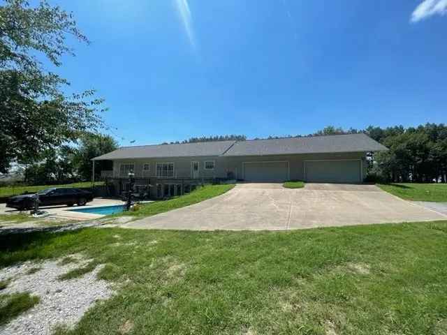 House For Sale in Rogers, Arkansas