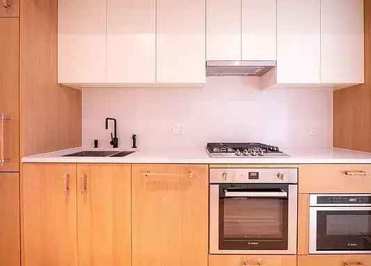 Rent Apartment Unit in Long Island City with Stunning Amenities