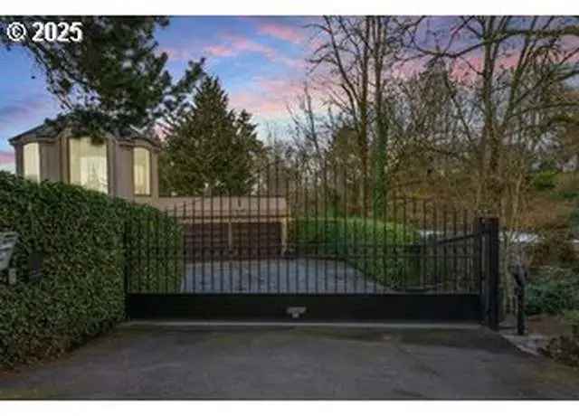 Land For Sale in 1040, Southwest Myrtle Drive, Portland, Oregon